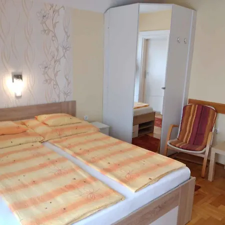 In Heviz/balaton 27595