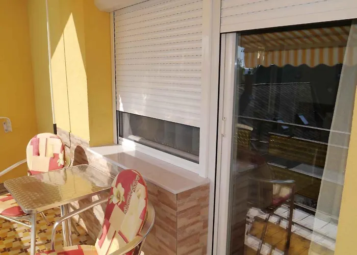 In - Balaton 27595 ヘーヴィーズ